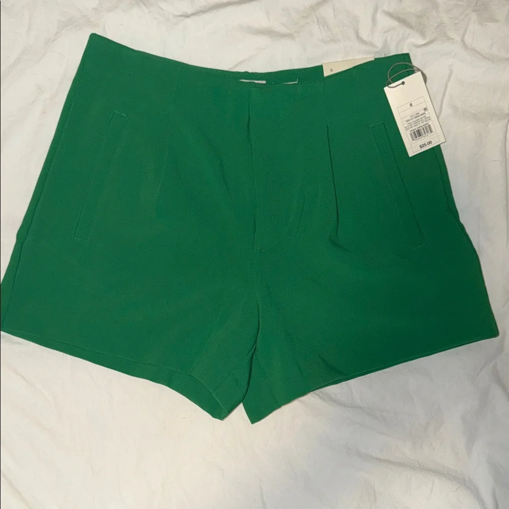 A New Day Green Women's Shorts Size 8 NWT - Picture 1 of 10